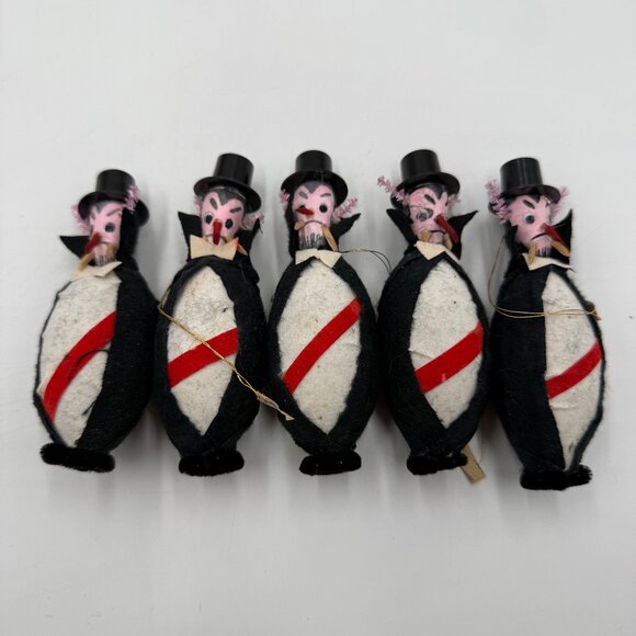 Vampire Dracula Felt Halloween Ornaments 1950-60's Made in Japan 4" Lot of 5 - Picture 1 of 8